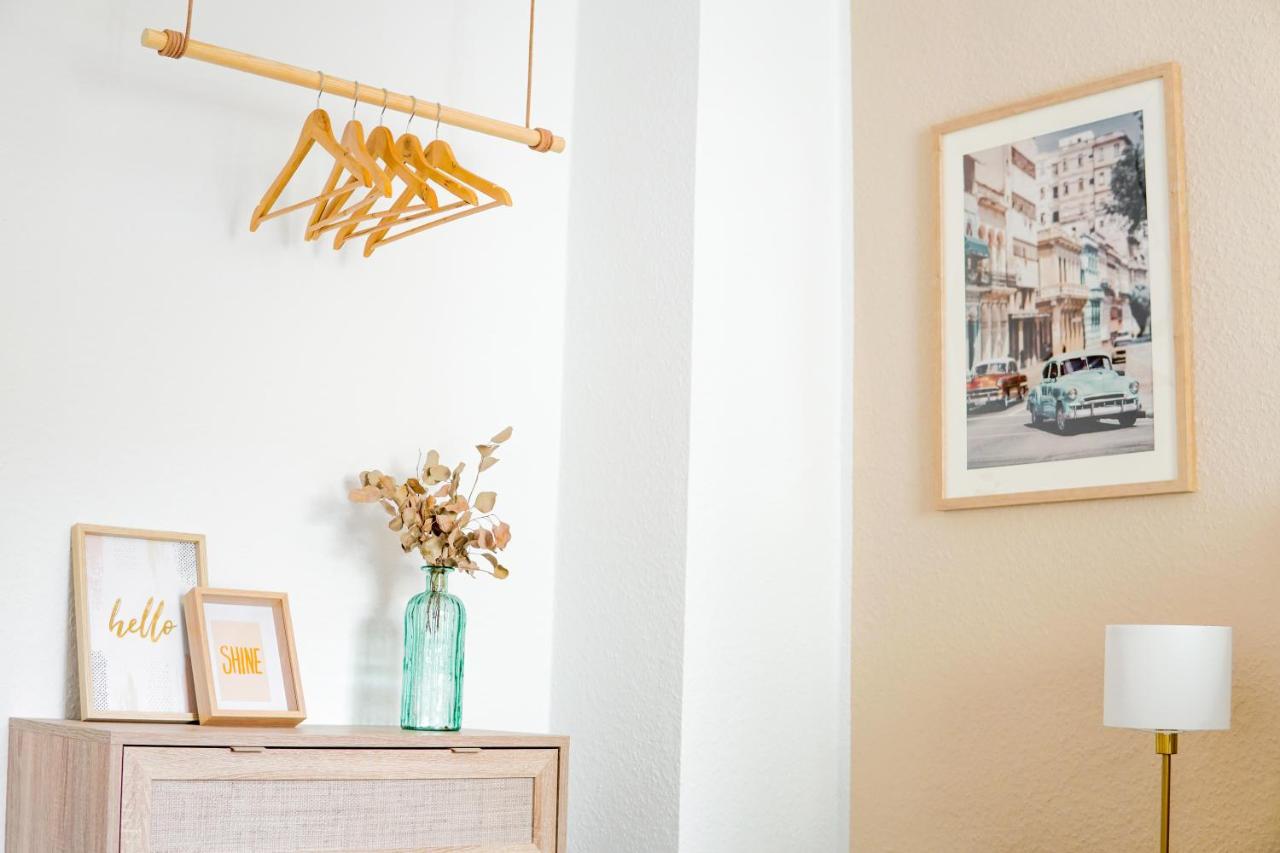 Homefy Come-Together Apartment - Balkon - Aufzug - Free Parking - Smart Tvs Essen Esterno foto